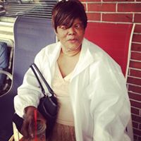 Elizabeth Reaves Photo 9
