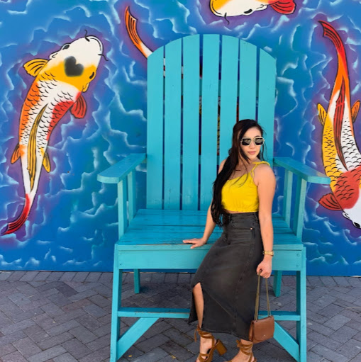 Yesenia Lopez Photo 10