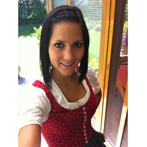 Christina Mayer Photo 10