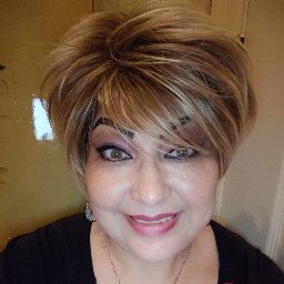 Jennifer Quintero Photo 30