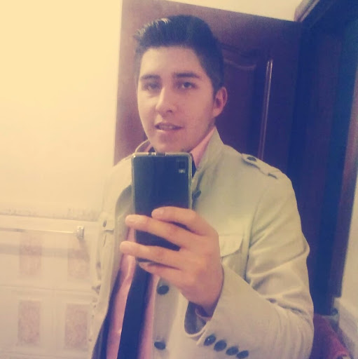 Christian Salas Photo 29