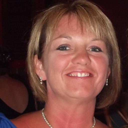 Julie Eaton Photo 12