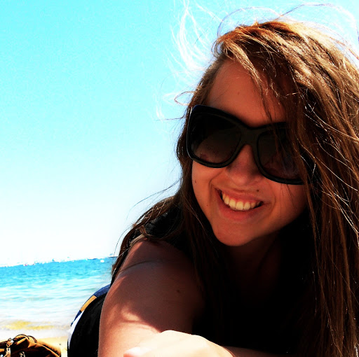 Alicia Lambert Photo 7