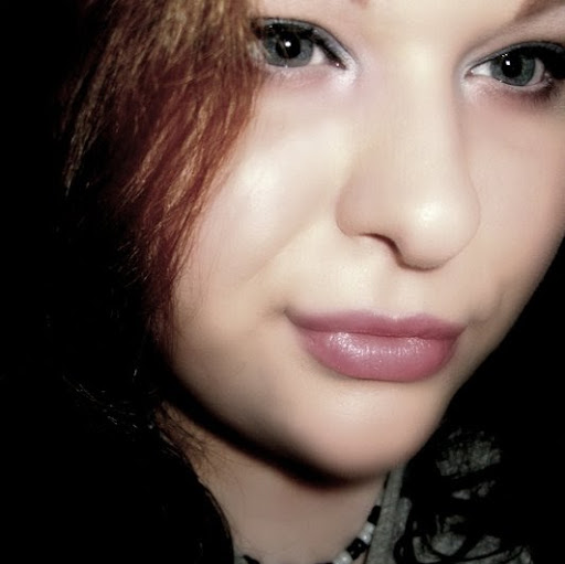 Karen Maxwell Photo 6