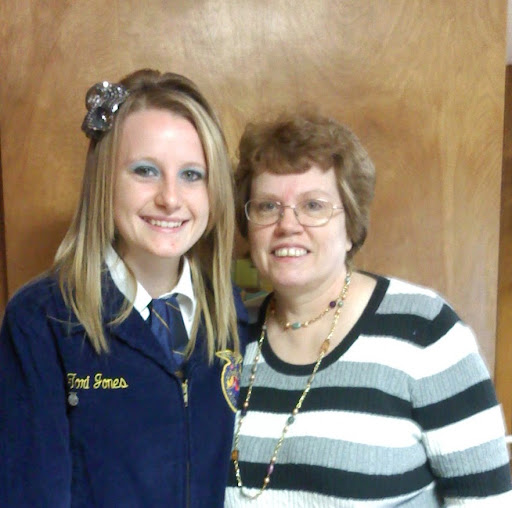 Cindy Jones Photo 7