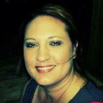 Jennifer Hayes Photo 20