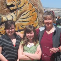 Catherine Bush Photo 35