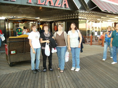 Sharon Miller Photo 26