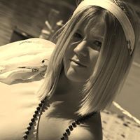 Laura Lohse Photo 12