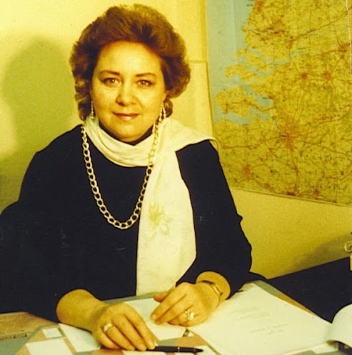 Ann Clifford Photo 45