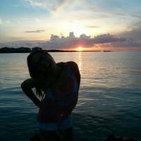 Sarah Qualls Photo 9