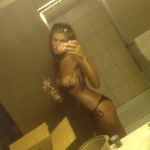 Ashley Ireland Photo 7