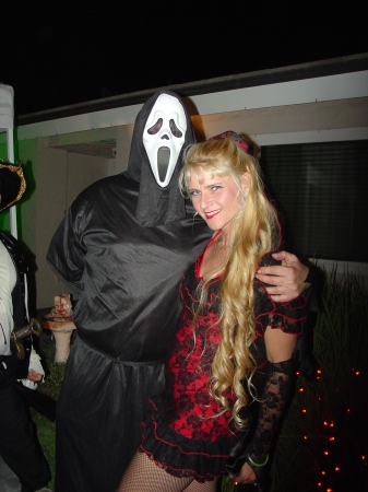 Jennifer Maxwell Photo 33
