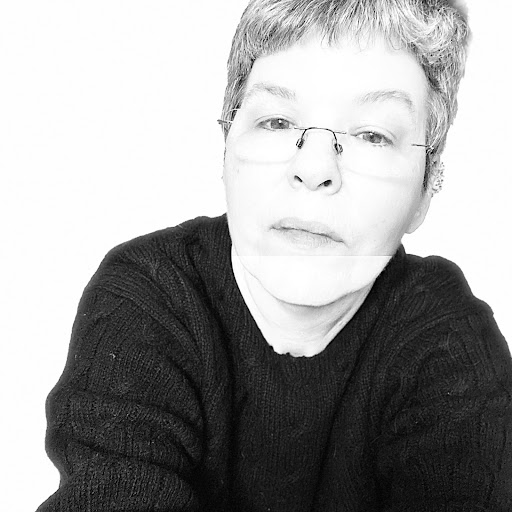 Julie Wallace Photo 9