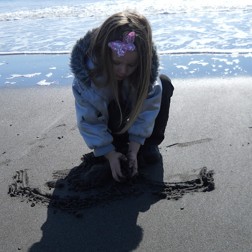 Monica Wolfe Photo 29
