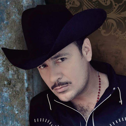 Lazaro Ramirez Photo 7