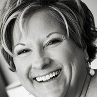 Teresa Bradshaw Photo 15