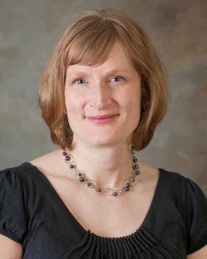 Elizabeth Finn Photo 35