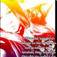 Natasha Reynolds Photo 8