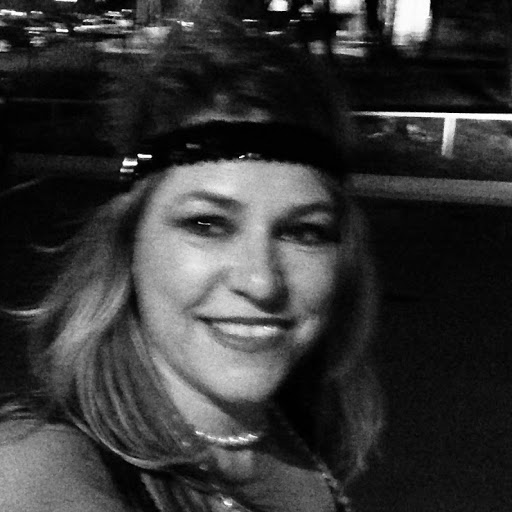 Tracey Ambrose Photo 26