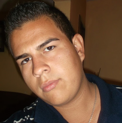 Alan Reyes Photo 42