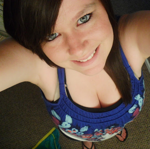 Melissa Carlton Photo 34