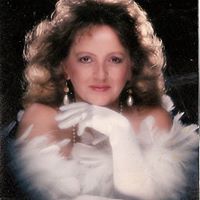 Theresa Elliott Photo 24