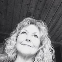 Suzanne Harris Photo 20