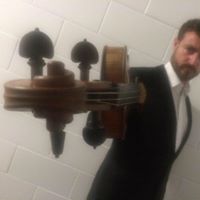 Elliot Russell Photo 27