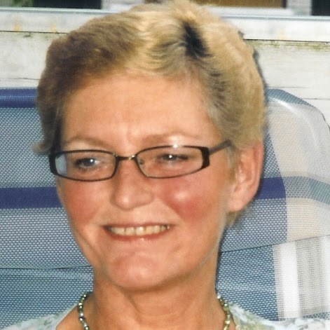 Eva Schmidt Photo 12