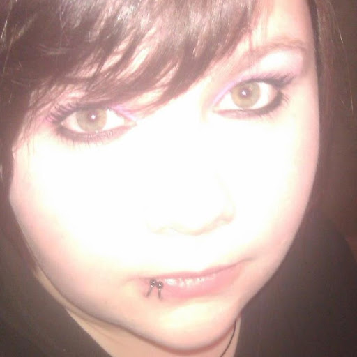 Miranda Bates Photo 14
