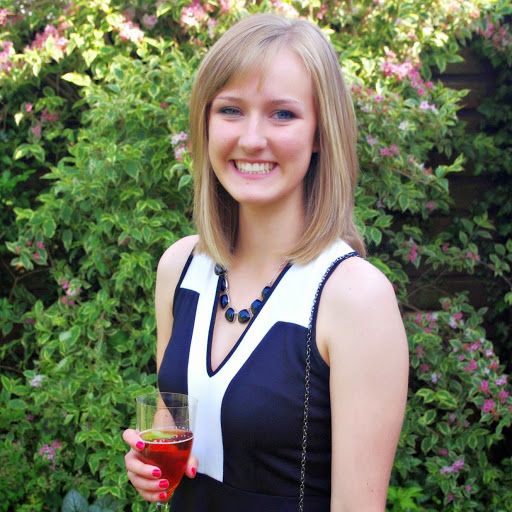 Katie Lawrence Photo 31