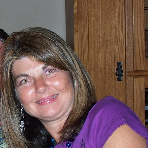 Julie Law Photo 28