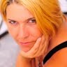 Heidi Reynolds Photo 36