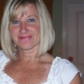 Elizabeth Wicks Photo 23
