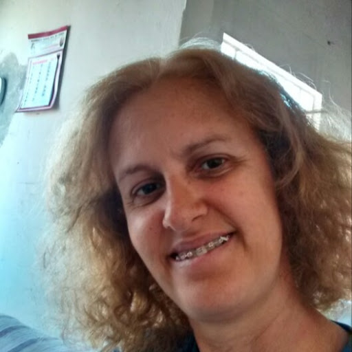 Angela Pereira Photo 24