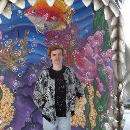 Gavin Lewis Photo 19