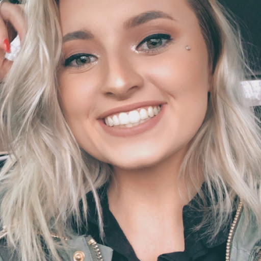 Victoria Lindsey Photo 14