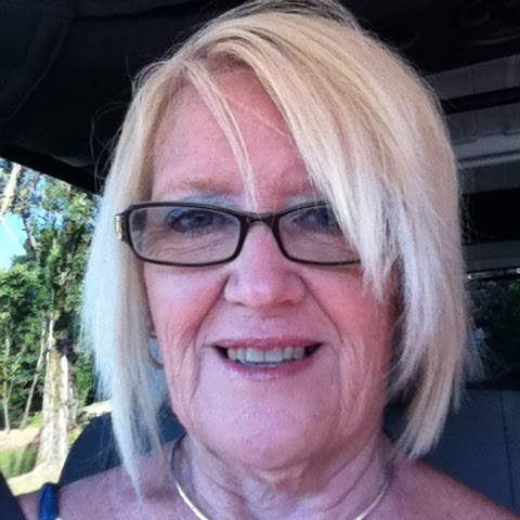 Suzanne Moll Photo 17