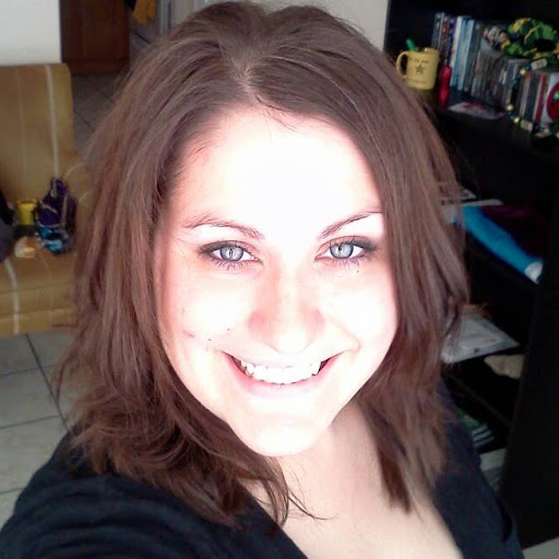 Julie Sullivan Photo 30