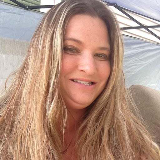 Angela Hess Photo 35