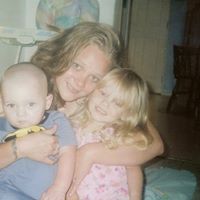 Kelly Fletcher Photo 14