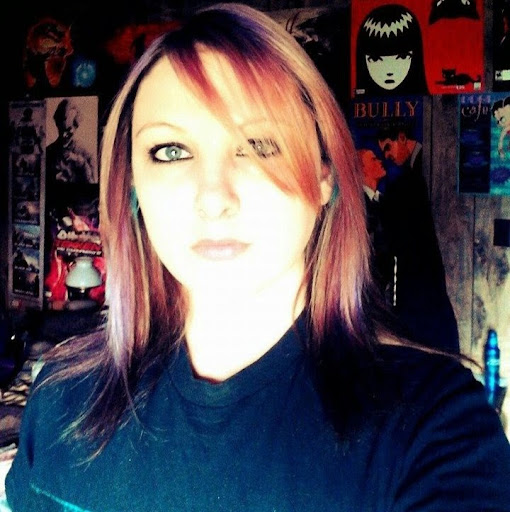 Heather Carlisle Photo 15