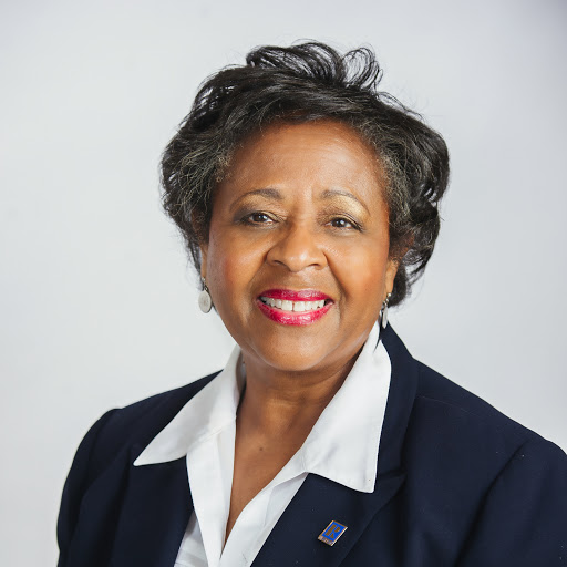 Deborah Mitchell Photo 17