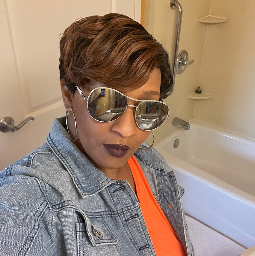Renee Turner Photo 14