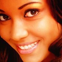 Debby James Photo 14