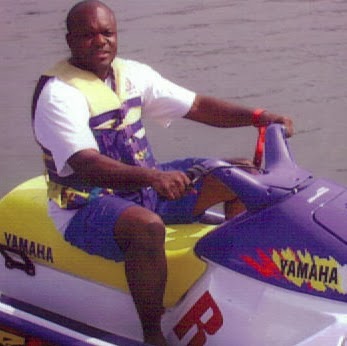 Ron Hobbs Photo 16