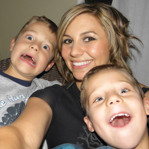Jennifer Nellis Photo 12
