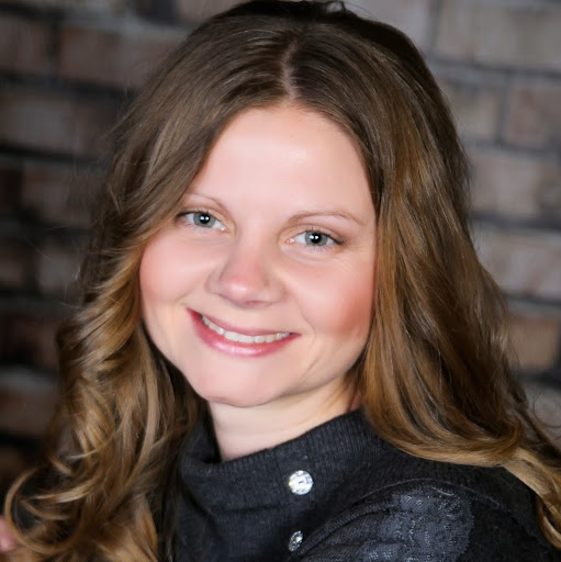 Katie Davidson Photo 29
