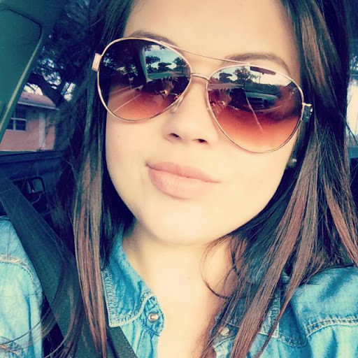 Jenny Gonzalez Photo 35